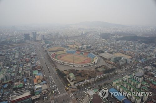 전북 시민단체들 "전주 종합경기장 일본자본에 넘기지 말라"