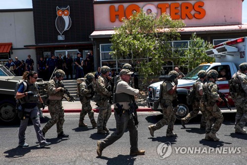 美텍사스 월마트 총기참사로 20명 사망…"증오범죄 가능성"(종합3보)