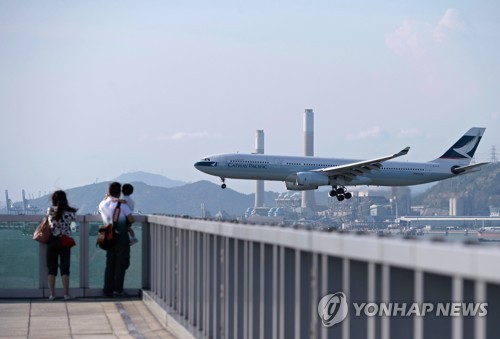 中, 캐세이퍼시픽 항공 등 홍콩 기업·언론인에 '사드식 압력'(종합)