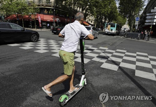 佛 전동스쿠터 사망사고 잇따라…피해자들 규제강화 촉구