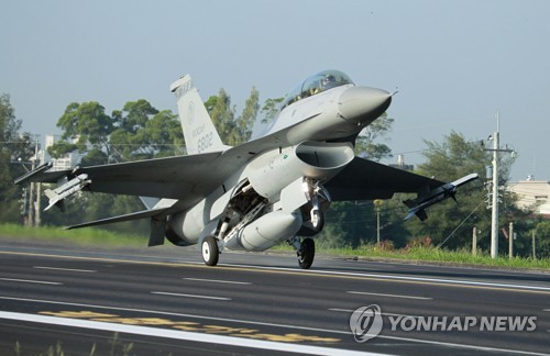 중국 "대만에 F-16 전투기 파는 미국 업체 제재할 것"