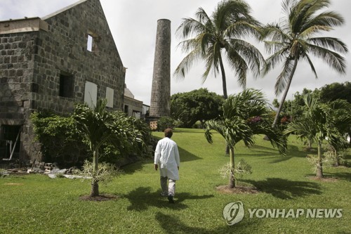 유력인사 性비행에 시끄러운 美…명문대 교수에 경찰수장까지(종합)