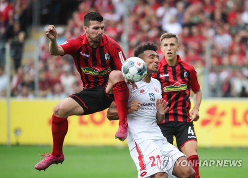 '권창훈 벤치' 프라이부르크, 개막전에서 마인츠 3-0 완파