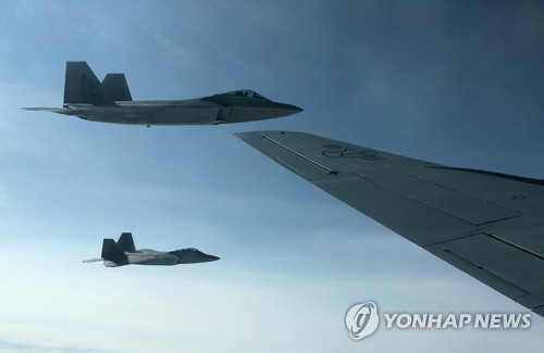 러 폭격기, 美·캐나다 방공식별구역 진입…美F-22 출격해 차단(종합)