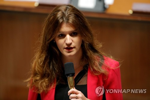 숨진 성범죄 억만장자 엡스타인, 프랑스서도 범죄 의혹