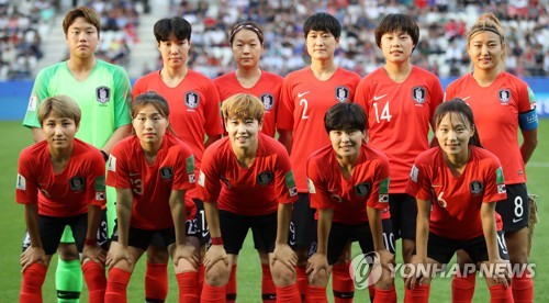 '2+2년 최고 대우' 계약 최인철 감독, 여자축구 중흥 이룰까