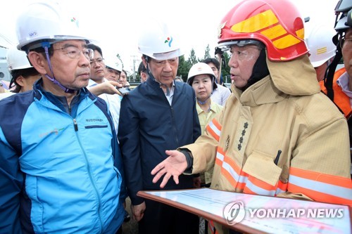 '광화문광장 충돌' 박원순 "지성이면 감천"…진영 "합의 안 돼"(종합)