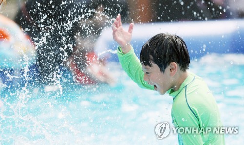 서울 최고 37도…전국 맑고 경기·강원·제주 비 소식