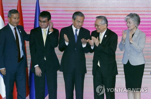 [한일 경제전쟁] 싱가포르·중국 다자회의 이례적 日비판 "백색국가 늘려야"(종합)