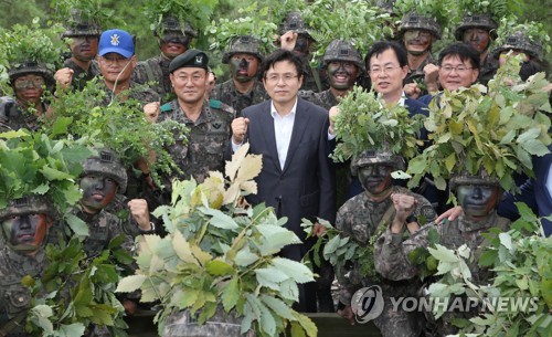 구미 찾은 황교안 "박정희 부국강병 일념…극일의 진정한 길"(종합)