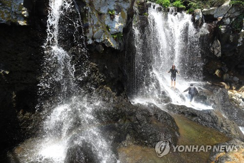 태풍 레끼마 영향 제주도 남쪽 먼바다·앞바다 풍랑특보