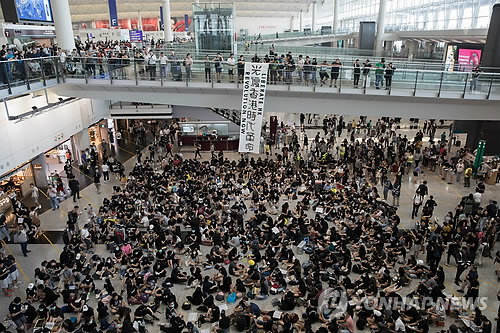 中, 美의 '홍콩시위 강경 진압 반대'에 "내정 간섭" 반박(종합)