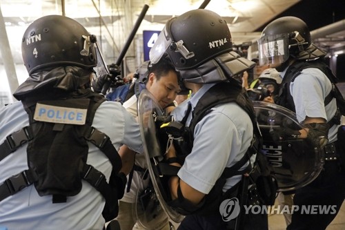 전문가들 "중국, 홍콩사태 직접 개입 가능성 아직 작아"