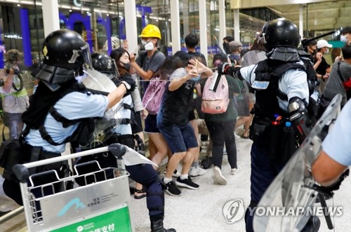 "시진핑, 홍콩에 무력개입 대신 준엄한 법 집행 지시"(종합)