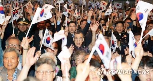 김경수 "아베 정부 삐뚤어진 인식이 한일관계 악화시켜"(종합)