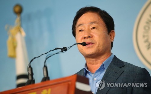 주광덕 "조국 일가 '위장이혼'으로 채무변제 면탈 의혹"