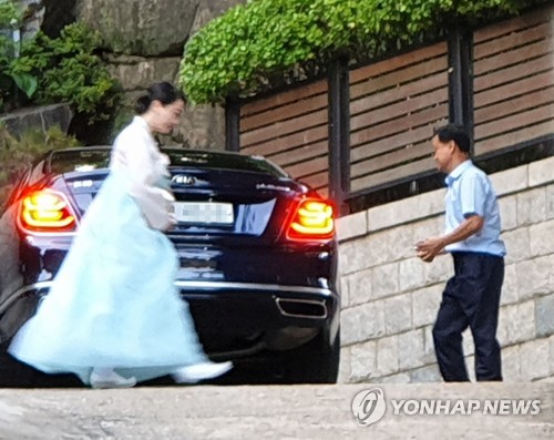 범현대家 4년반만에 청운동서 한자리에…고 변중석 여사 12주기