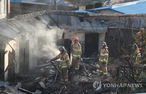 전주 여인숙 화재 사망자 사인…"일산화탄소 중독" 추정