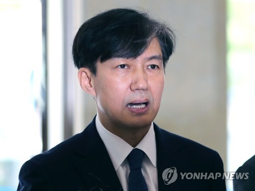 '한일 갈등'에 강공법 택한 靑…'조국 논란'도 정면돌파 재확인