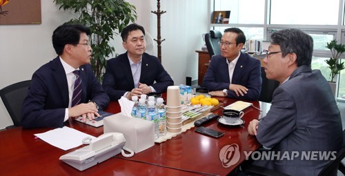 홍영표 "정오까지 안건조정위 명단 요청…미제출시 직권결정"