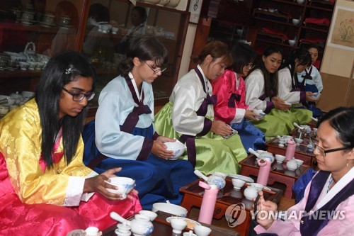 4살 이하인구 200만명 이하로 추락…70세 이상은 500만명 돌파(종합)