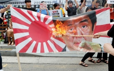 일본 화이트리스트 제외…韓반도체 '확보물량' 떨어지는 3개월 뒤가 문제