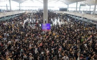 中, 홍콩시위 격화에 '무력 투입' 검토…미국 등 서방은 경고