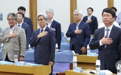 와세다대 교수 "日, 新냉전체제에 한국 가두기…탈냉전 나서야"