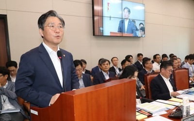 성윤모 "소재·부품·장비 산업 관련 예타 면제절차 곧 마무리"