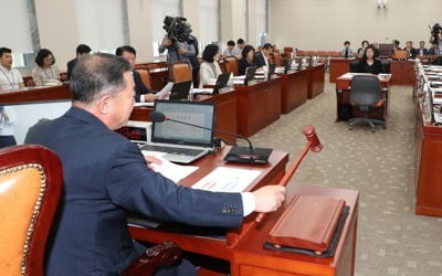 교육위, 2023년부터 대학입학금 폐지 고등교육법 개정안 의결