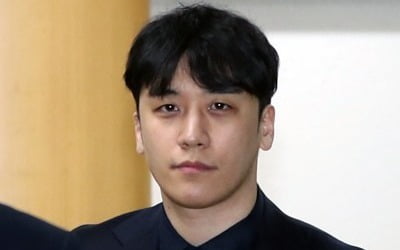 '원정도박 혐의' 승리 오늘 경찰 출석…송치 두 달 만에 재소환