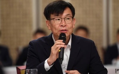 김상조 "정부, 日 이율배반적 태도에 여러 외교적 노력 기울여"