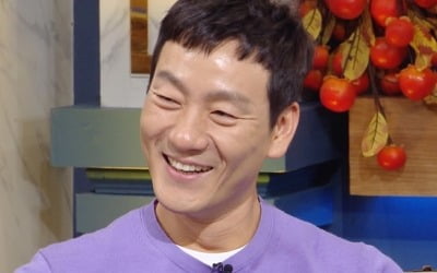 '해투4' 박해수, 몸 사리지 않는 예능 나들이…조세호 개인기 '스틸'