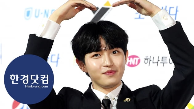 HK직캠｜김재환, '고막남친, 안구남친, 국민남친의 스위트한 비주얼'