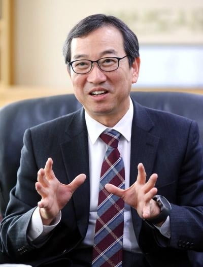 김영환 전 부산시 경제부시장"다산과 추사를 따라간 유배길" 책 저술