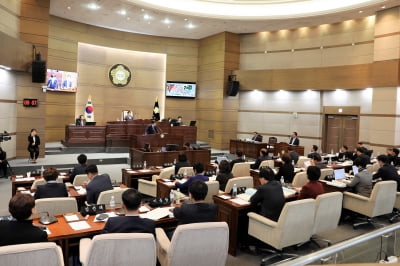 천안시의회 또 '외유성 해외연수' 논란...프랑스·스페인 상당수 관광지