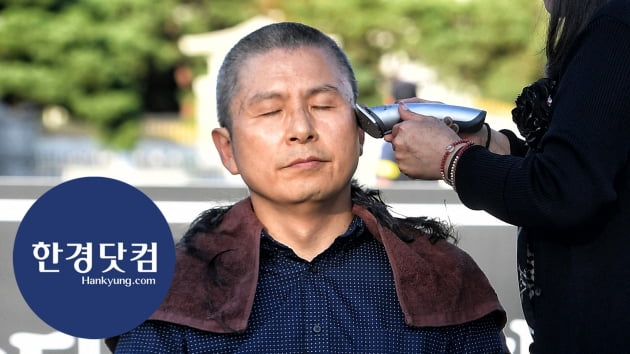 HK영상｜황교안 자유한국당 대표, 조국 장관 파면 촉구 삭발 투쟁