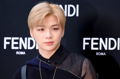 [포토] 강다니엘, '女心 사로잡는 부드러운 눈빛~'