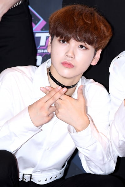 [포토] 엑스원 송형준, '빠져들 듯 깊은 눈빛'