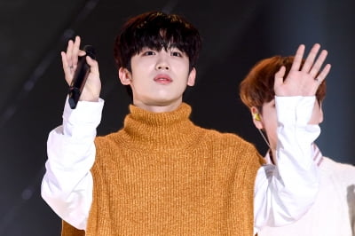 [포토] 엑스원 김요한, '원잇 안녕~'