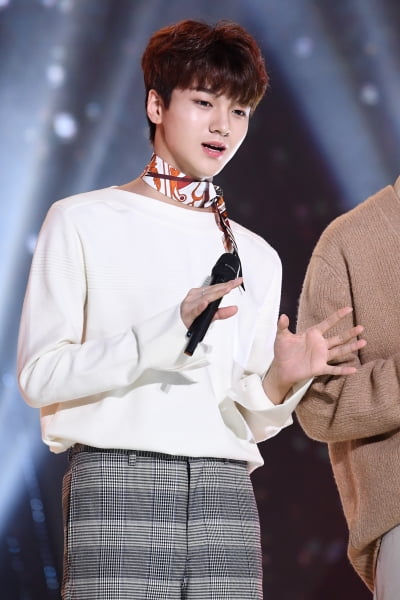 [포토] 엑스원 차준호, '부드러운 모습에 눈길~'