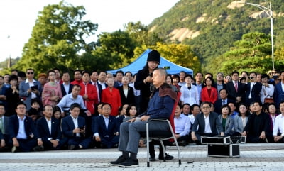 [포토] 청와대 앞에서 황교안 삭발