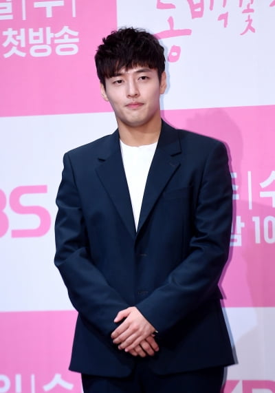 [포토] 강하늘, '전역 후 더 잘생겨졌네~'