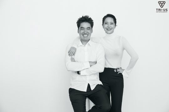 최동열 대표(왼쪽)와 가수 백지영 / 사진제공=트라이어스 엔터테인먼트