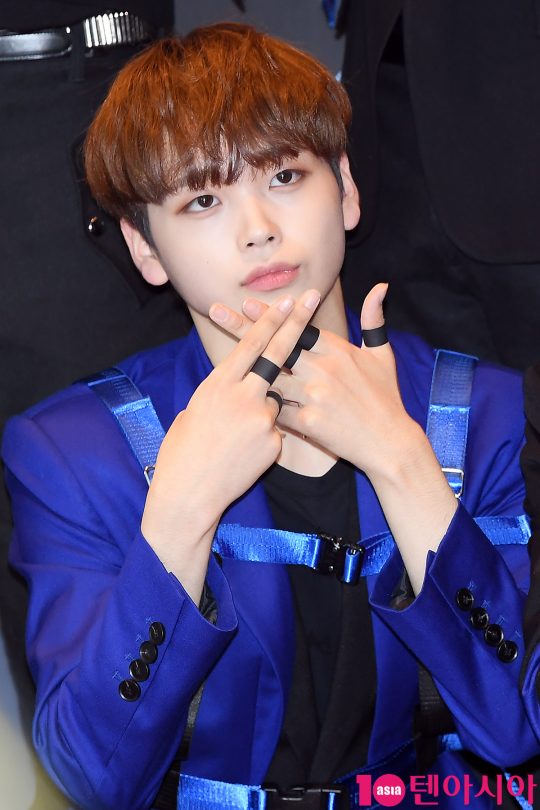 그룹 엑스원 송형준