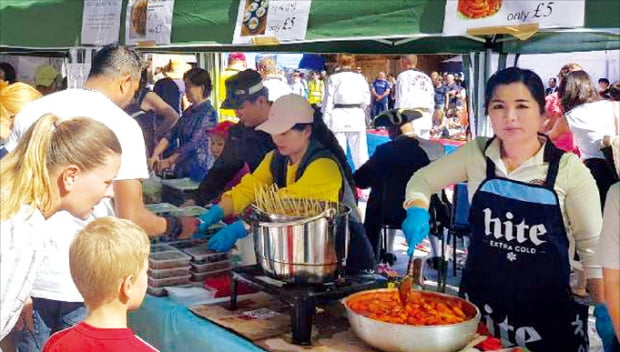 세계김치연구소, 영국서 김치 홍보