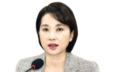 유은혜 교육부 장관 "중장기 대입개편 논의 시작할 때"