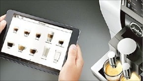 [김보라의 알쓸커잡] 5g 캡슐커피·AI가 만든 라테…발명가들이 이끈 커피의 진화