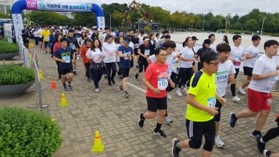 제100회 전국체전 성공개최 기원 국제관광서울마라톤대회 성황