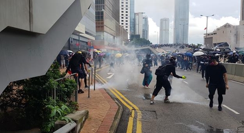 [르포] 중국군 위협도, 대규모 검거도 홍콩 시민들 막지 못했다